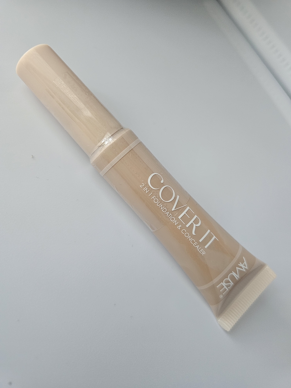 2-in-1 Foundation & Concealer - SAND